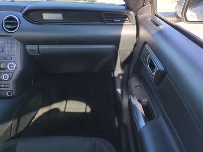 2016 Ford Mustang V6