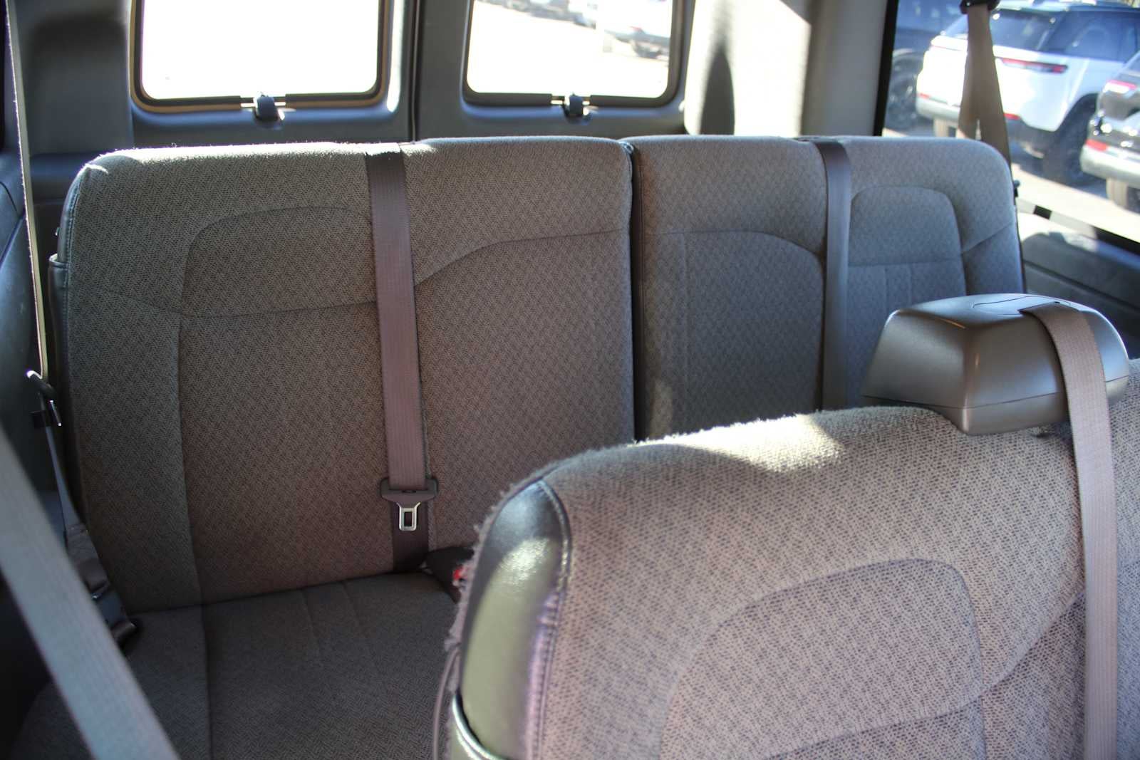 2022 Chevrolet Express Passenger RWD 3500 Extended Wheelbase LT