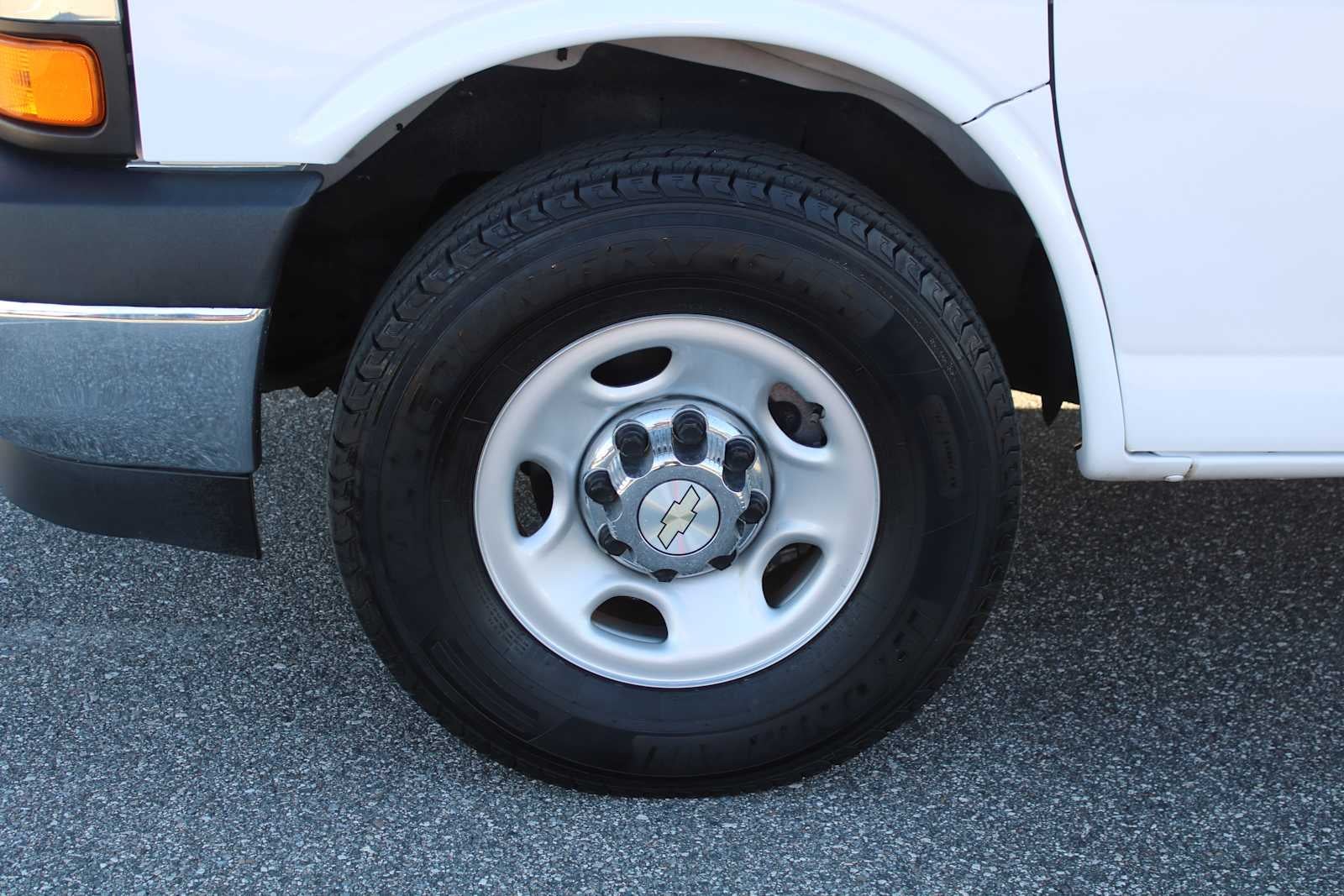 2022 Chevrolet Express Passenger RWD 3500 Extended Wheelbase LT