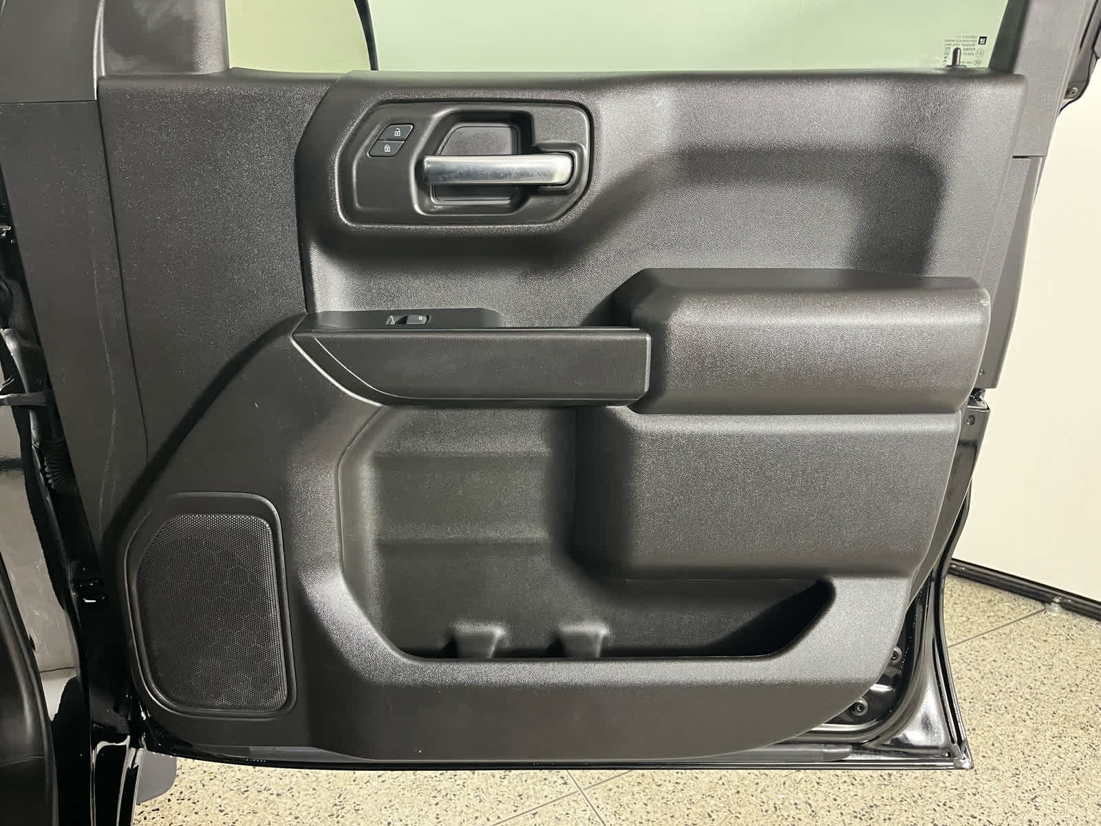 2024 Chevrolet Silverado 1500 2WD Crew Cab Short Bed Custom