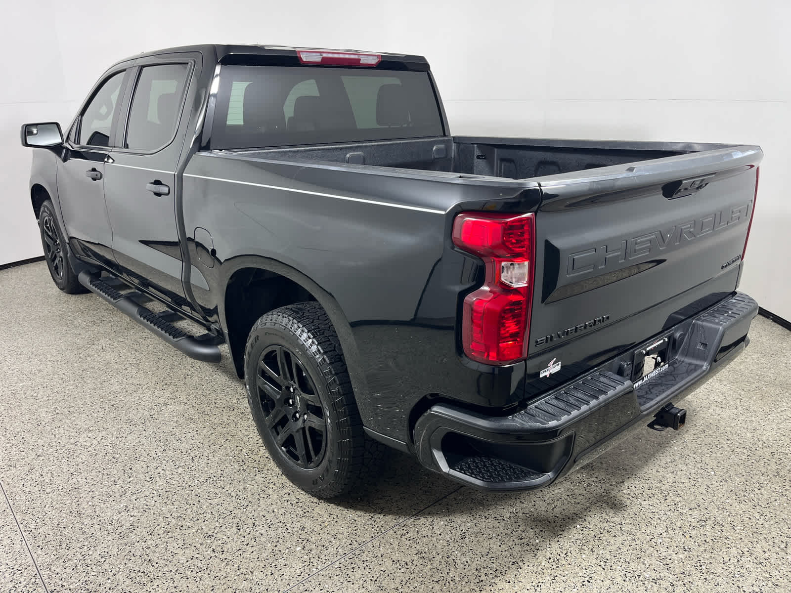 2024 Chevrolet Silverado 1500 2WD Crew Cab Short Bed Custom