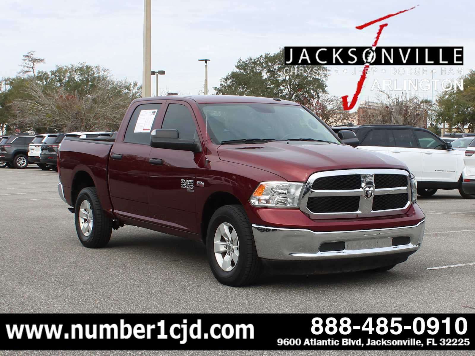 2022 RAM 1500 Classic Tradesman Crew Cab 4x4 5'7' Box