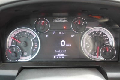 2022 RAM 1500 Classic Tradesman Crew Cab 4x4 5'7' Box