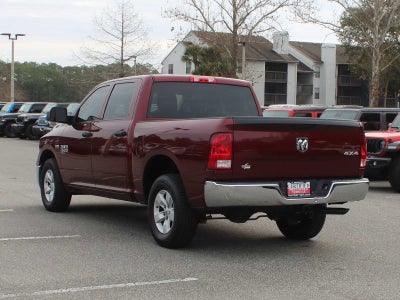 2022 RAM 1500 Classic Tradesman Crew Cab 4x4 5'7' Box