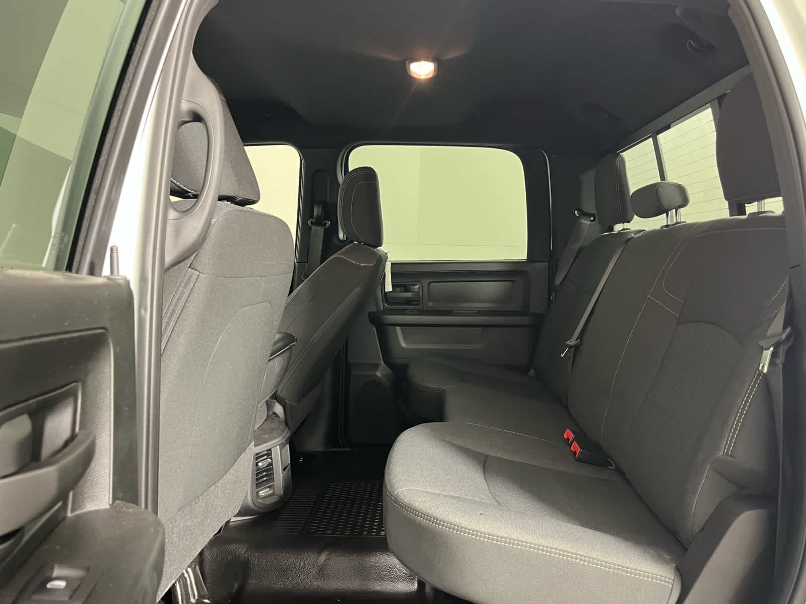 2024 RAM 2500 Tradesman Crew Cab 4x4 6'4' Box