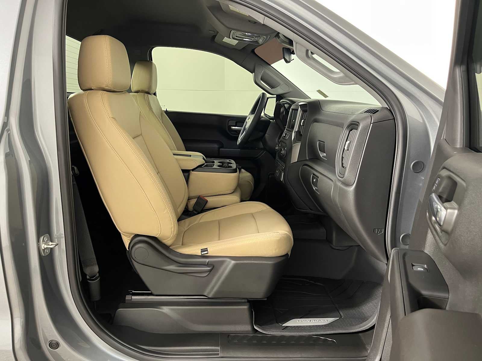 2025 Chevrolet Silverado 1500 2WD Regular Cab Standard Bed WT