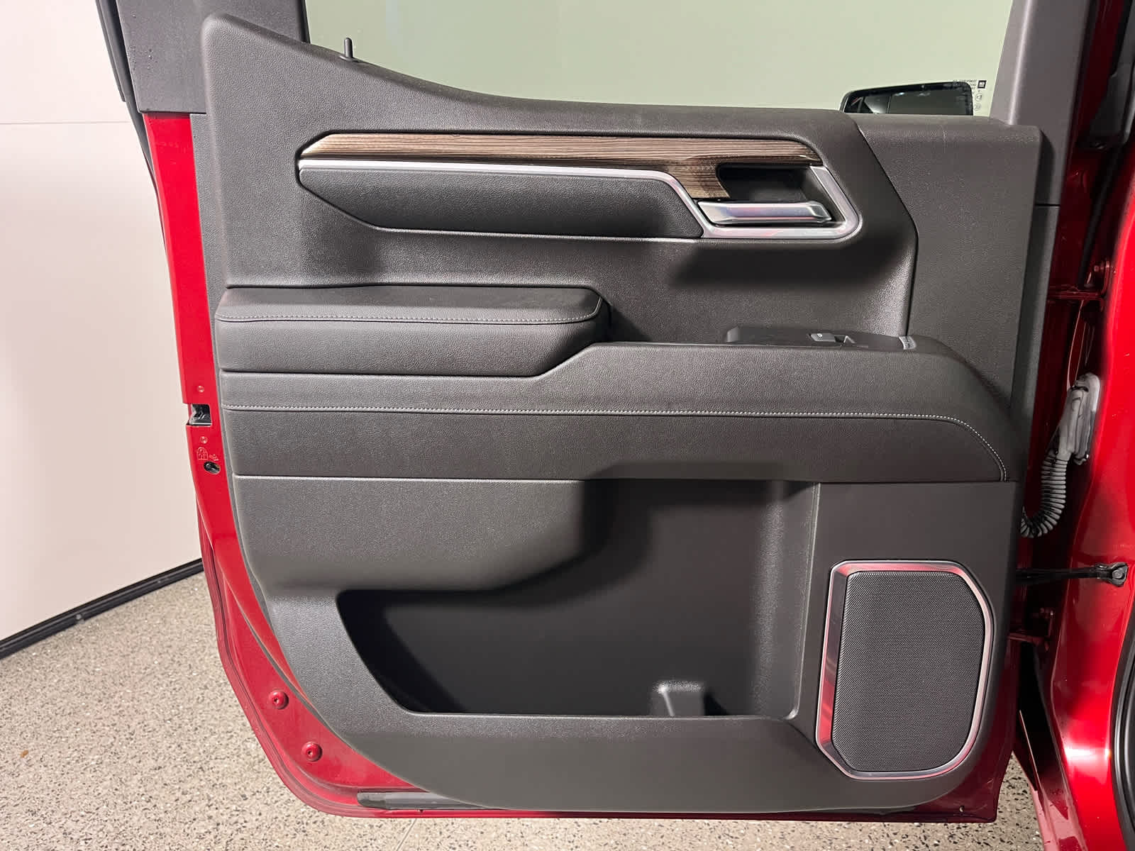 2023 Chevrolet Silverado 1500 2WD Crew Cab Short Bed LT