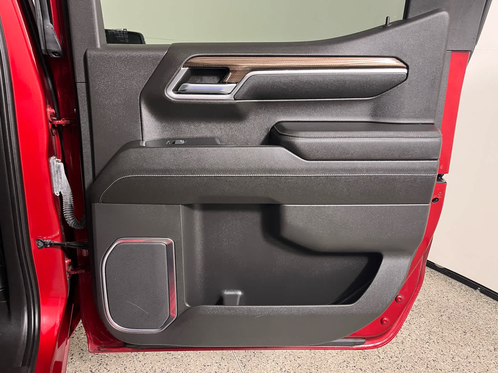 2023 Chevrolet Silverado 1500 2WD Crew Cab Short Bed LT