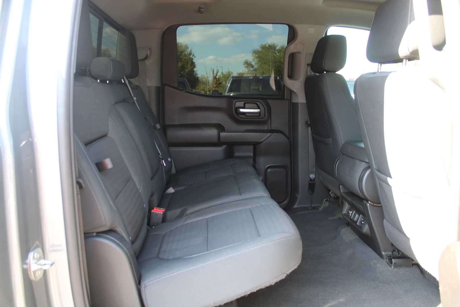 2021 Chevrolet Silverado 1500 4WD Crew Cab Short Bed LT