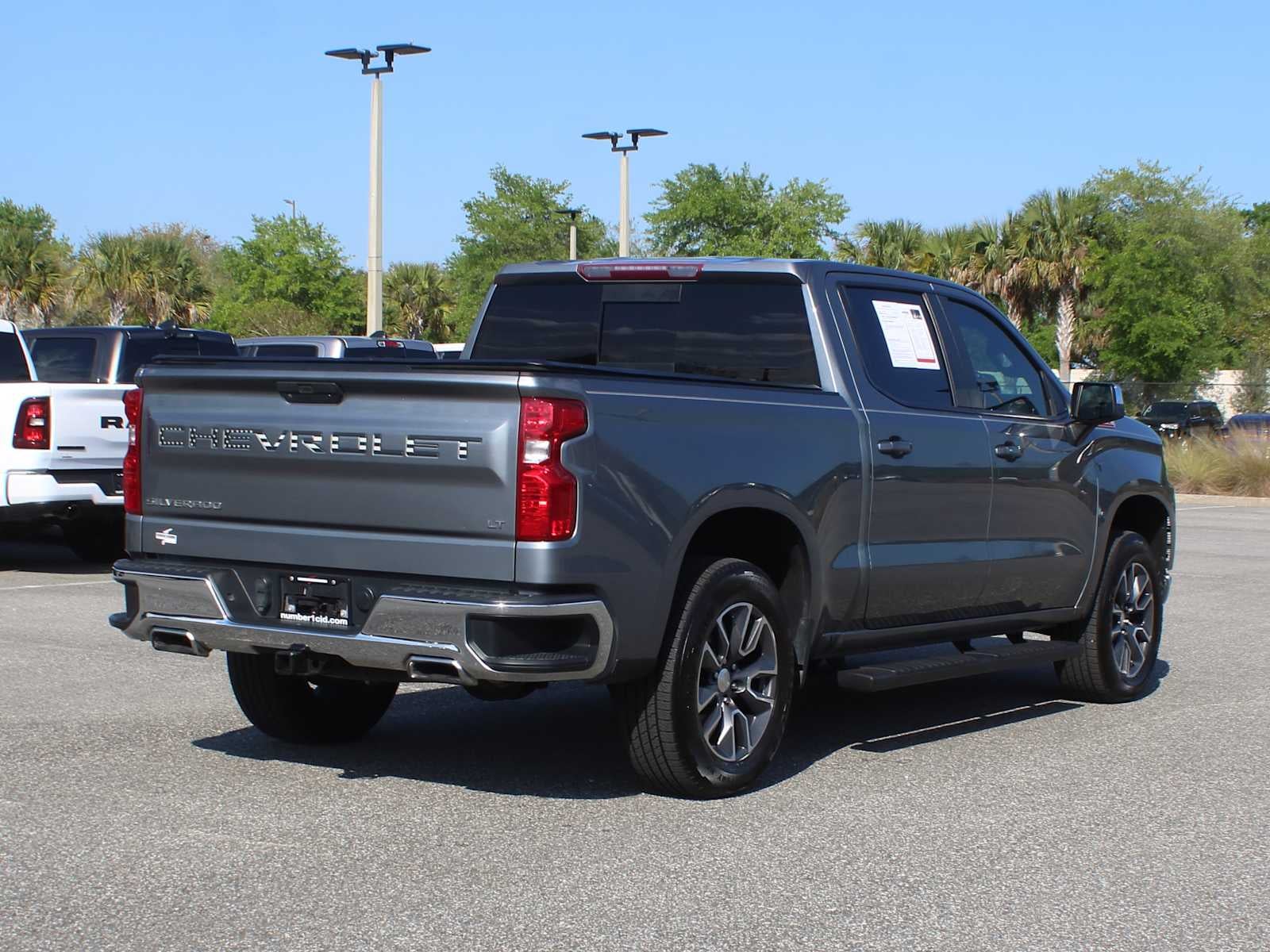 2021 Chevrolet Silverado 1500 4WD Crew Cab Short Bed LT