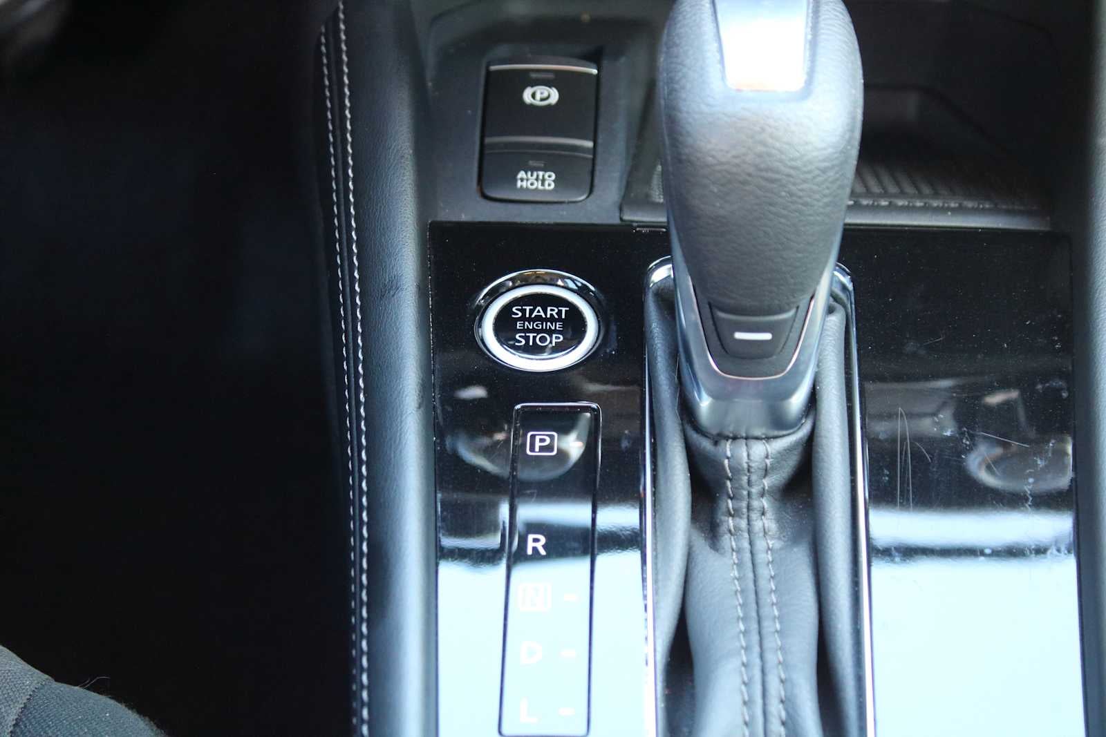 2024 Nissan Kicks SV Xtronic CVT