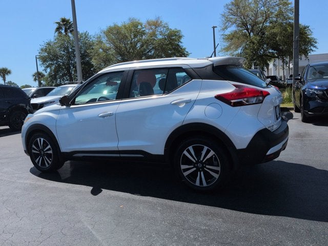 2020 Nissan Kicks SR