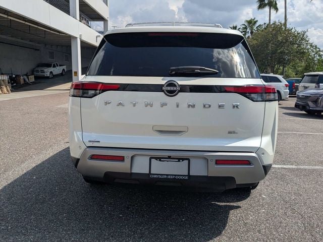 2024 Nissan Pathfinder SL