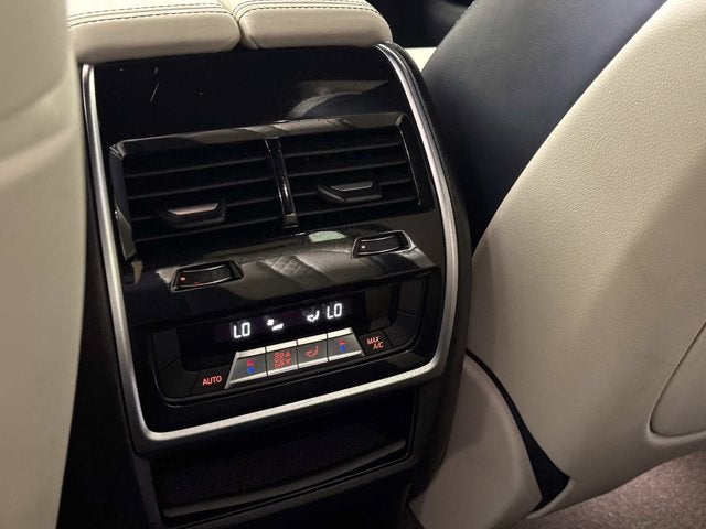 2021 BMW X5 M50i