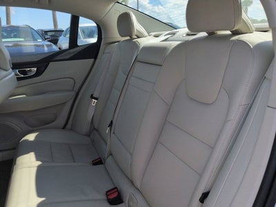 2021 Volvo S60 Momentum