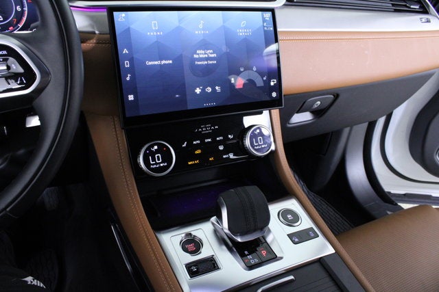 2025 Jaguar F-PACE R-Dynamic S