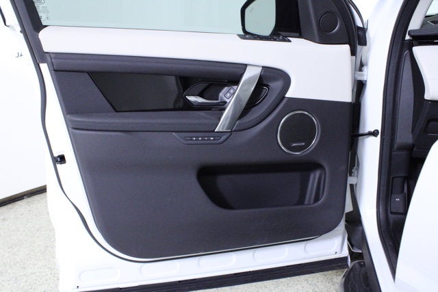 2025 Land Rover Discovery Sport S