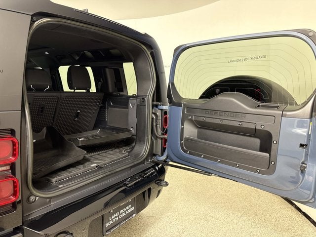 2023 Land Rover Defender X-Dynamic SE