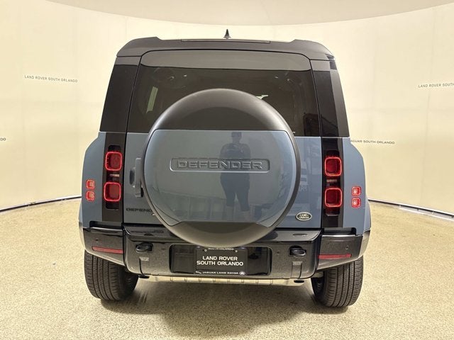 2023 Land Rover Defender X-Dynamic SE