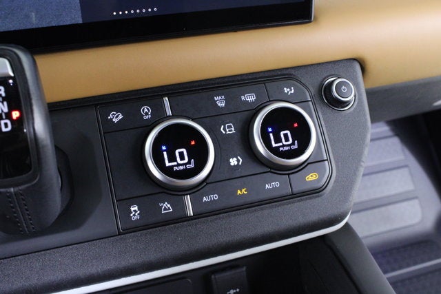 2023 Land Rover Defender X-Dynamic SE