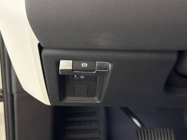 2023 Land Rover Defender S
