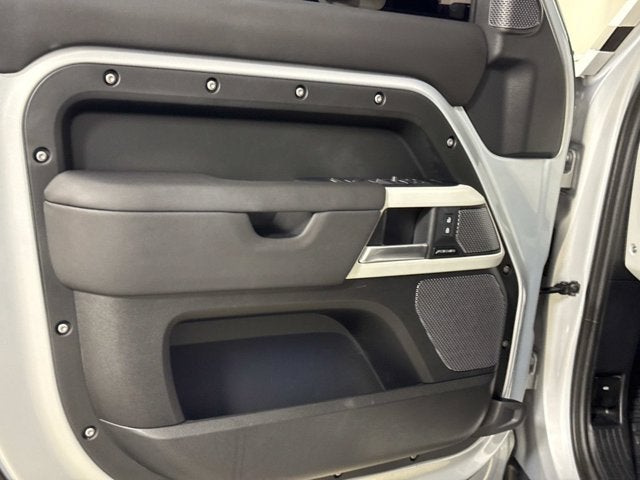 2024 Land Rover Defender S