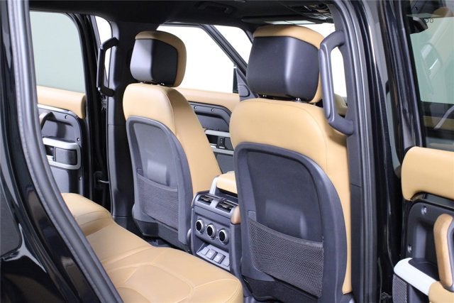 2023 Land Rover Defender SE