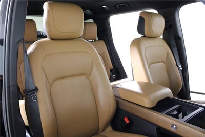 2023 Land Rover Defender SE