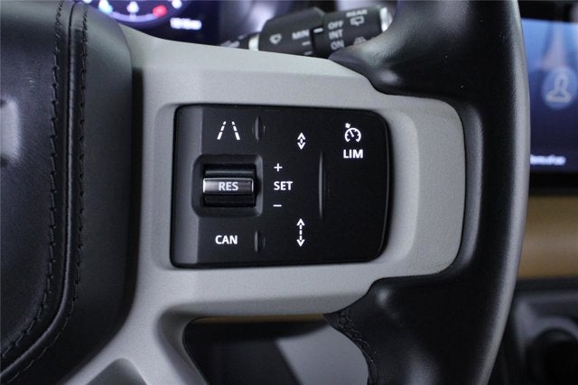 2023 Land Rover Defender SE