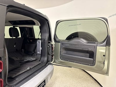 2020 Land Rover Defender SE