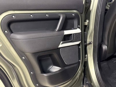 2020 Land Rover Defender SE