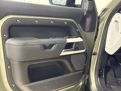 2020 Land Rover Defender SE