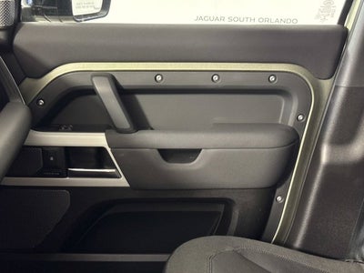 2020 Land Rover Defender SE