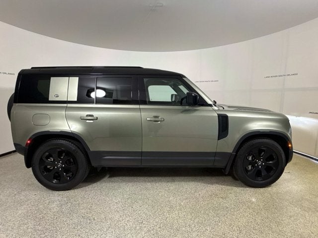 2020 Land Rover Defender SE