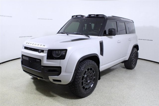 2026 Land Rover Defender OCTA