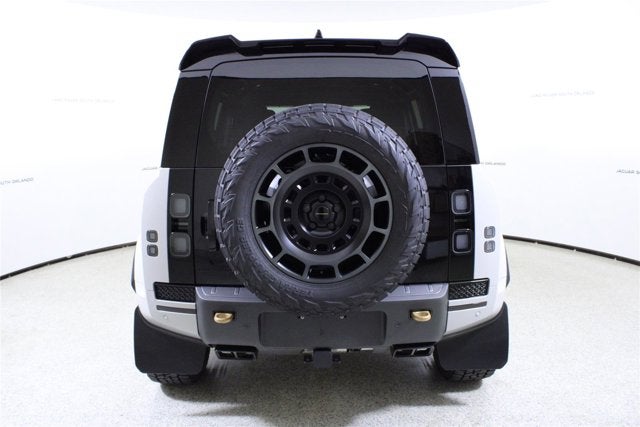 2026 Land Rover Defender OCTA