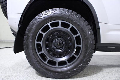 2026 Land Rover Defender OCTA