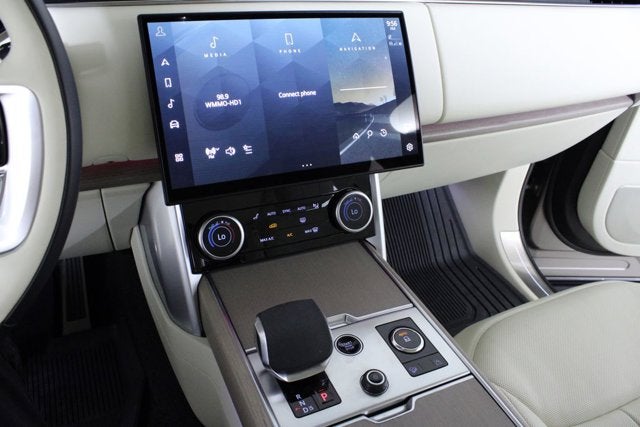 2023 Land Rover Range Rover SE