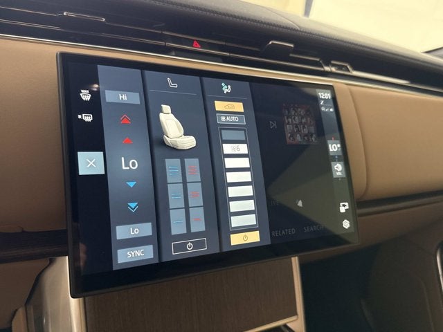 2025 Land Rover Range Rover SE