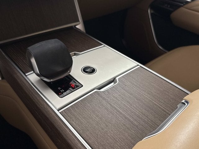 2025 Land Rover Range Rover SE