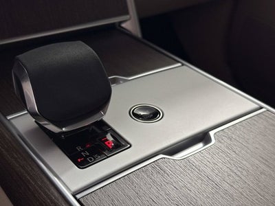 2024 Land Rover Range Rover SE
