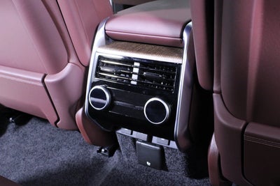 2024 Land Rover Range Rover SE