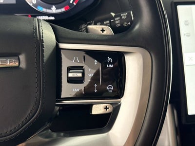 2025 Land Rover Range Rover SE