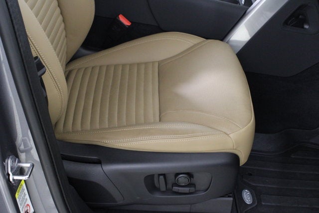 2025 Land Rover Discovery Dynamic SE