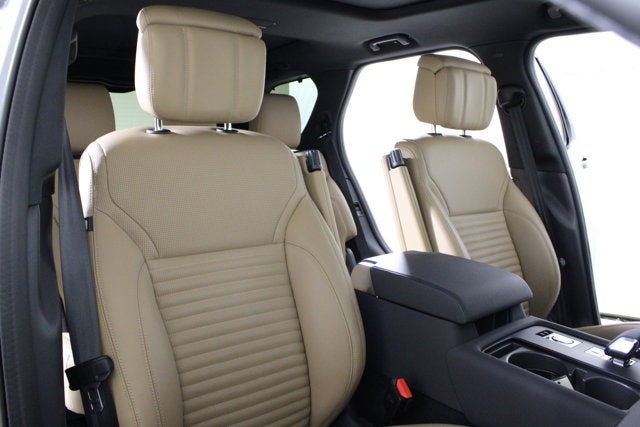 2025 Land Rover Discovery Dynamic SE