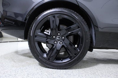 2025 Land Rover Discovery Dynamic SE