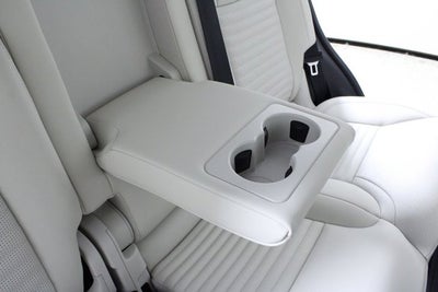 2025 Land Rover Discovery Dynamic SE