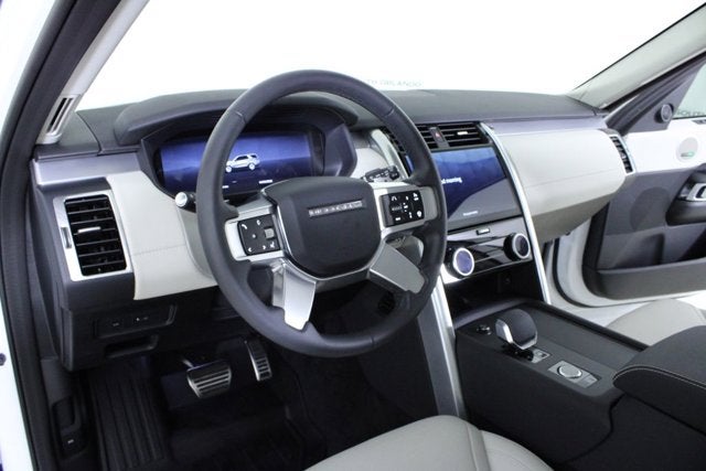 2025 Land Rover Discovery Dynamic SE