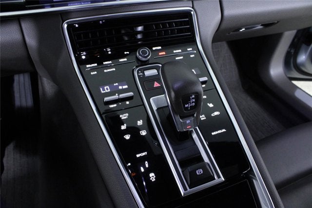 2022 Porsche Panamera 4