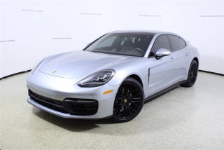 2022 Porsche Panamera 4